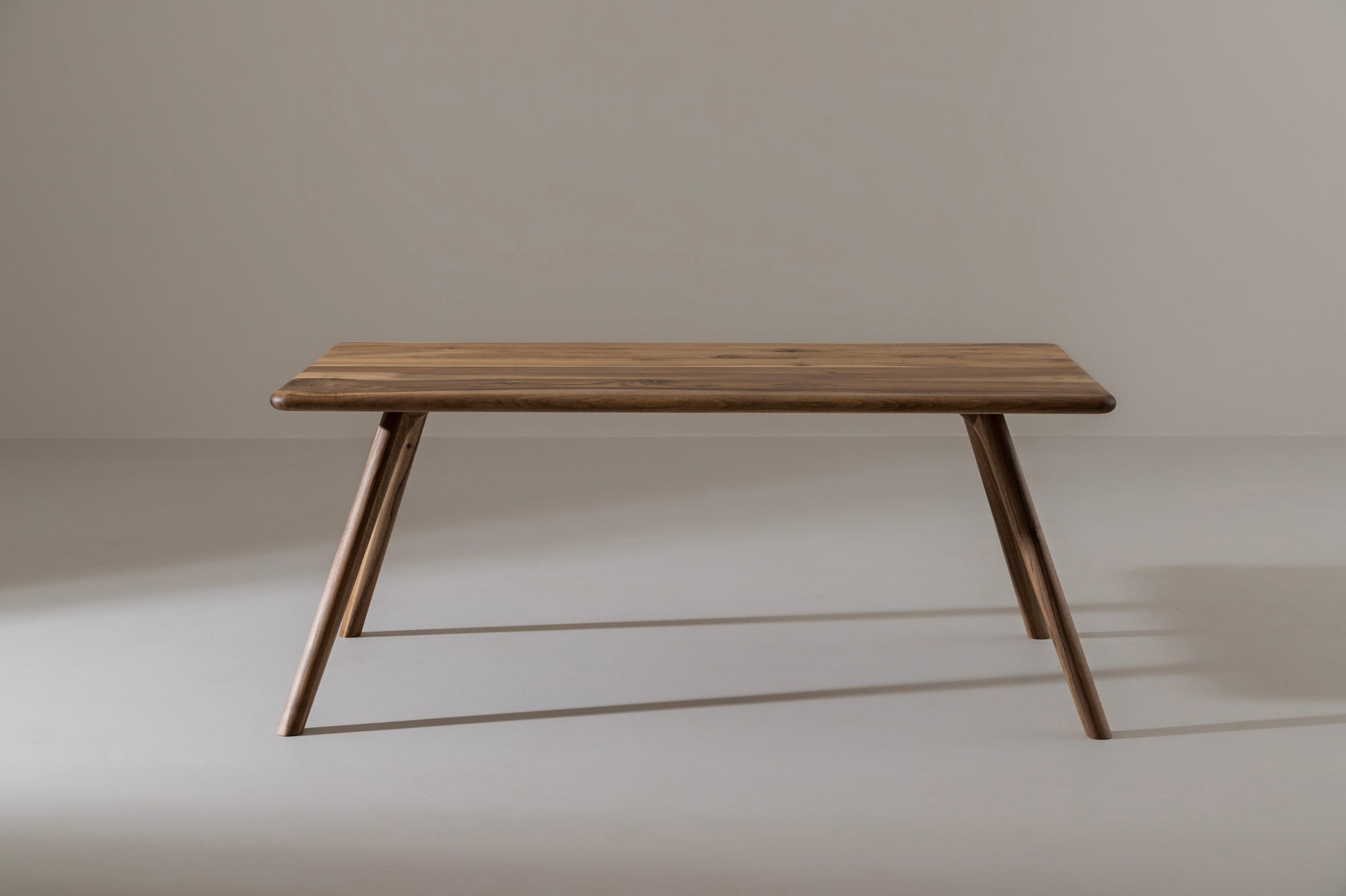 ARLEN Dining Table image 17
