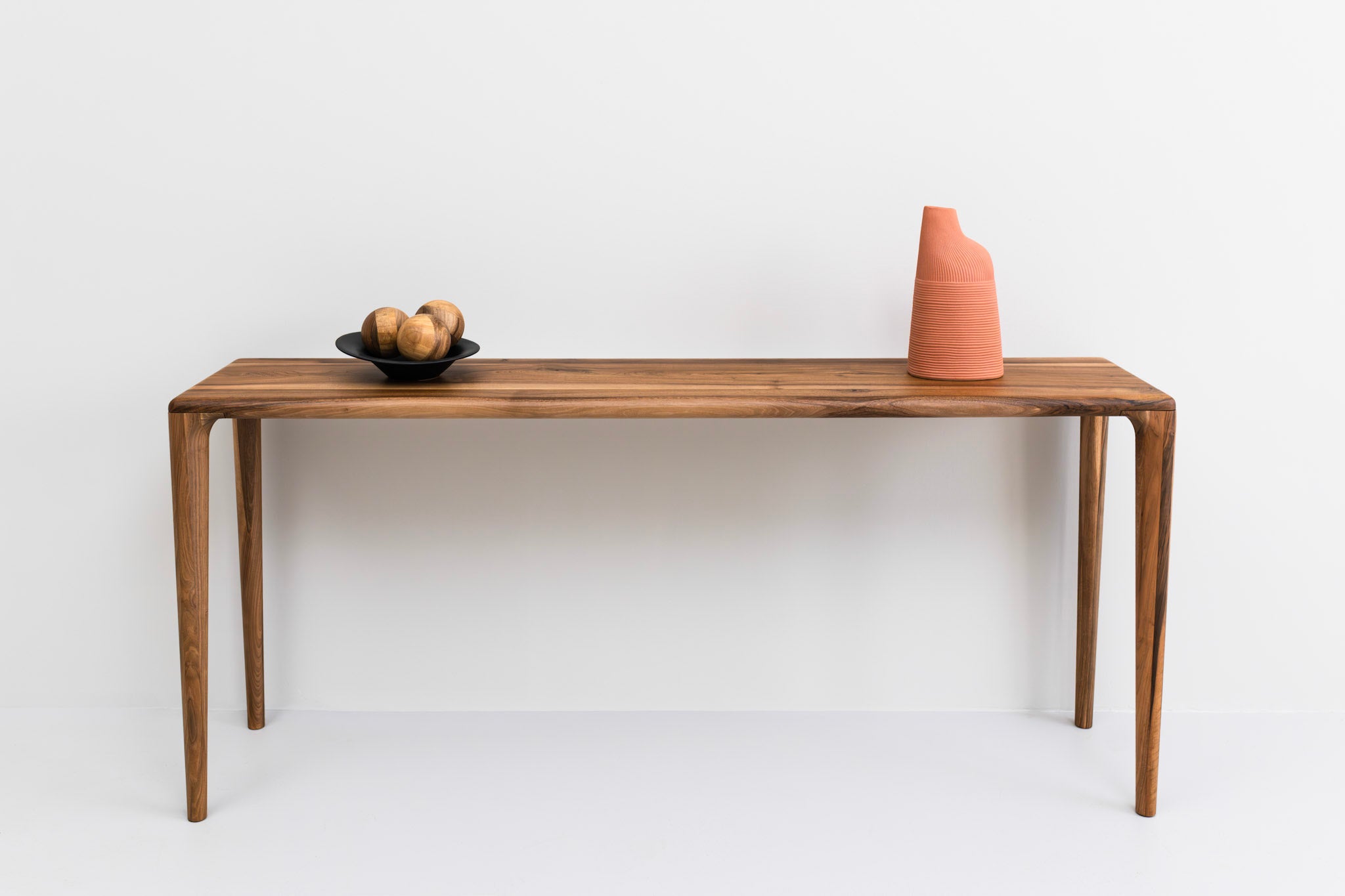 LÜNA | Walnut Console Table