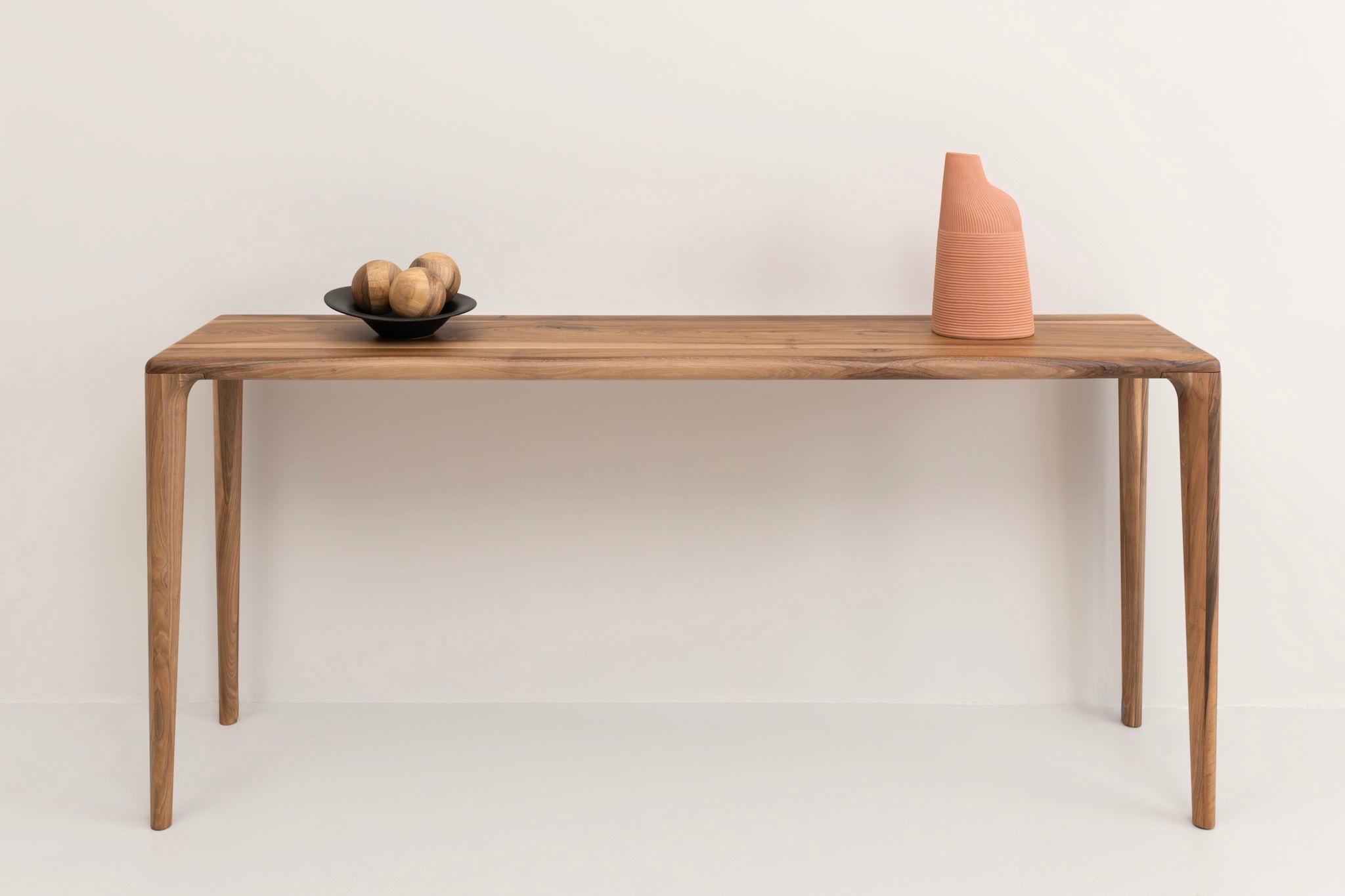 LÜNA | Walnut Console Table