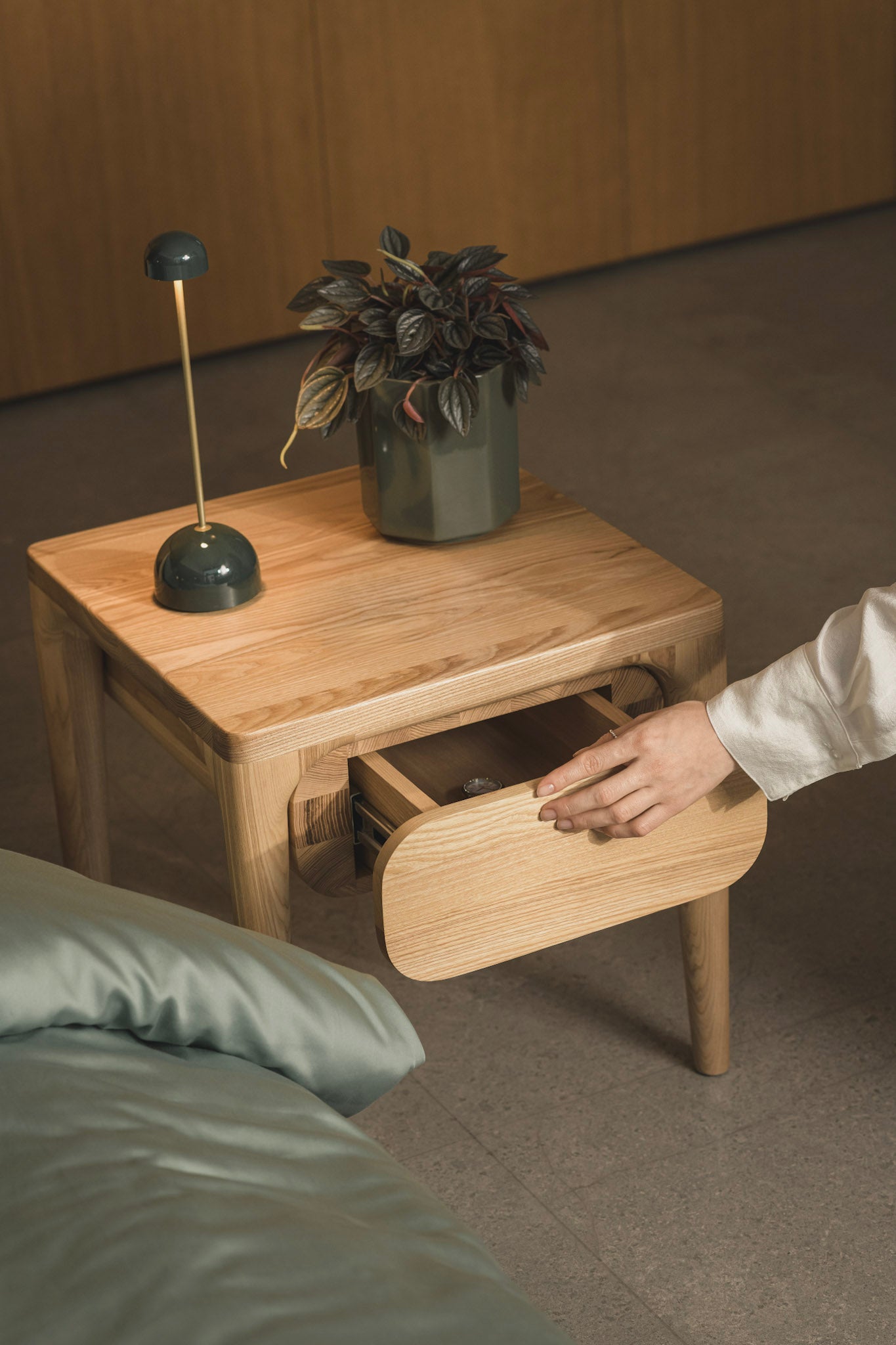 LÜNA Side Table image 33