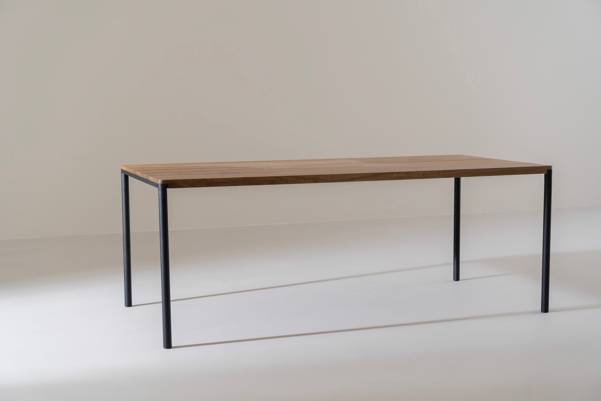FRANKIE Walnut Dining Table