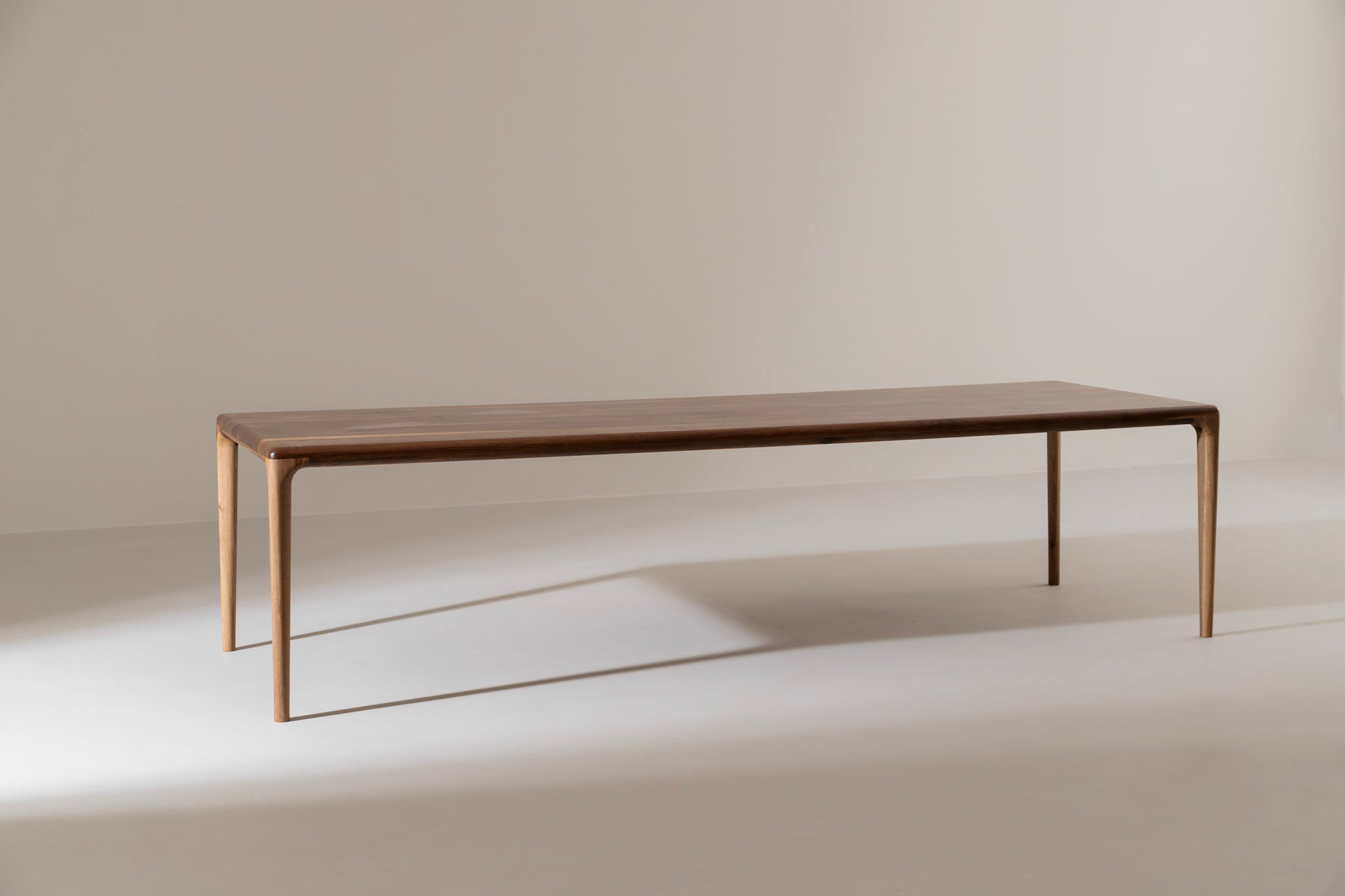 LÜNA S Dining Table image 33