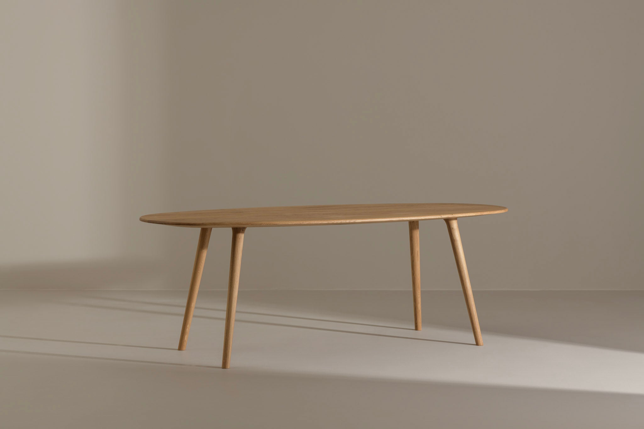 LUCIA Oval Dining Table image 3