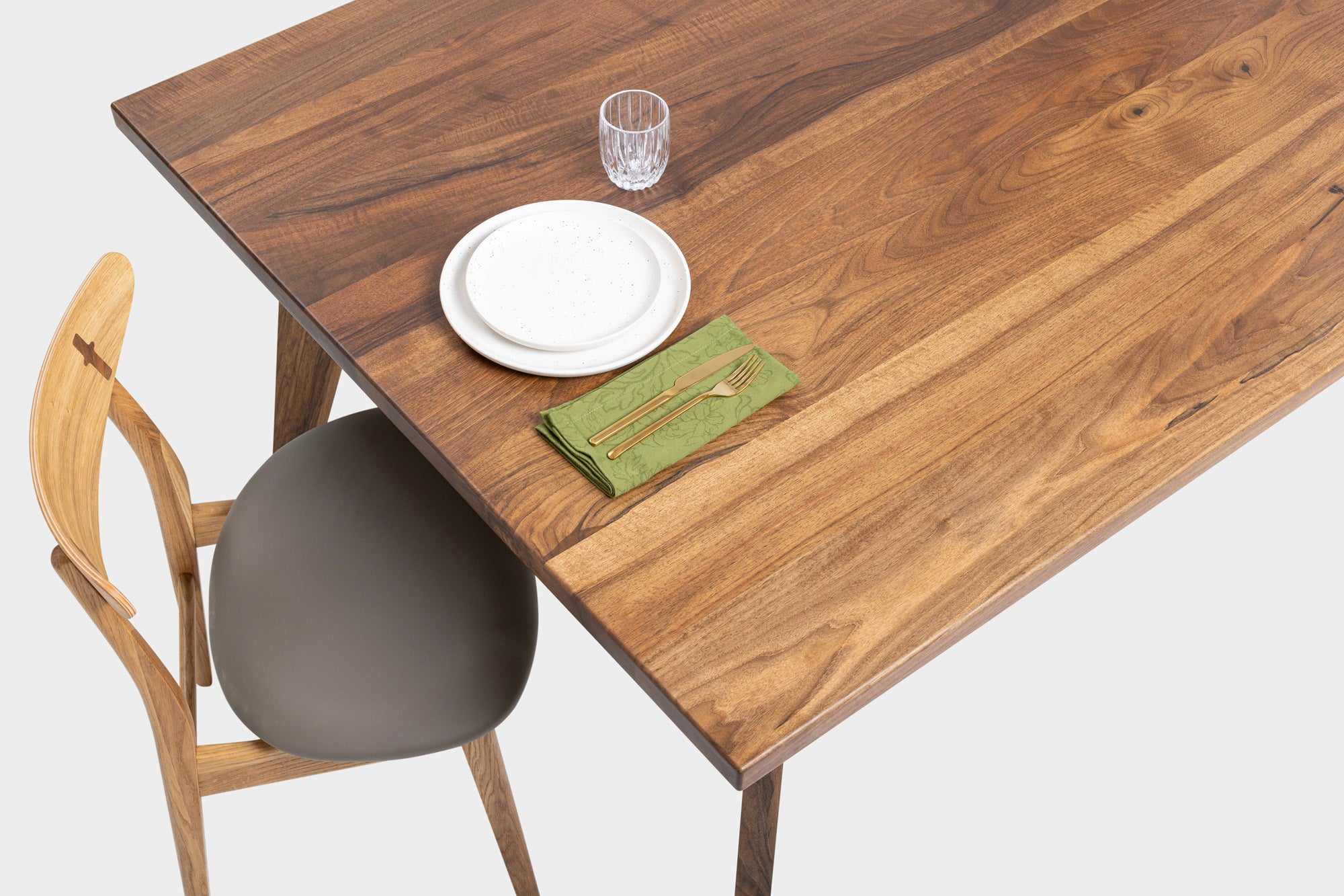 AMBER | Walnut Dining Table