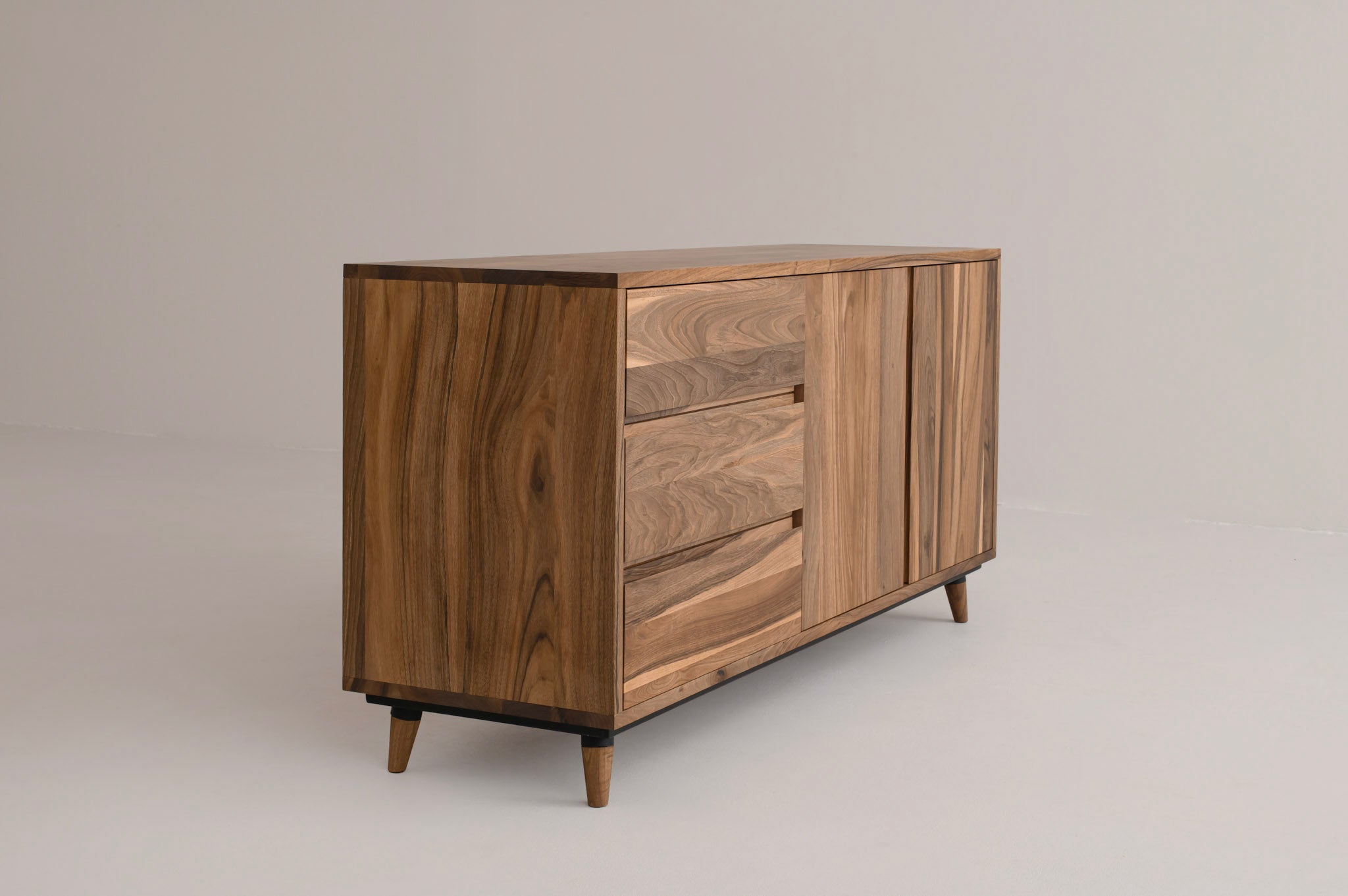 METIN Sideboard image 25