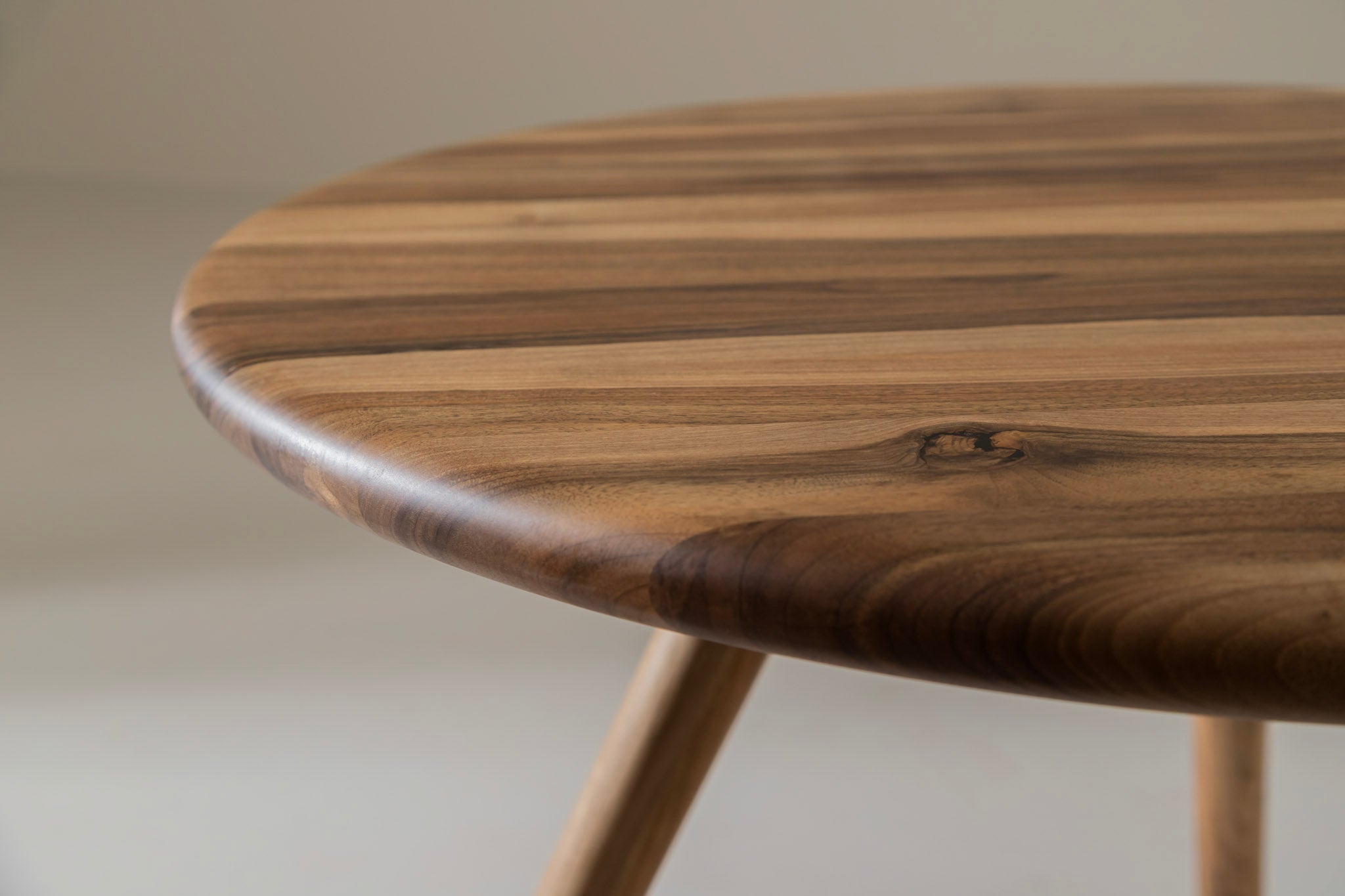 ARLEN Round Dining Table image 31