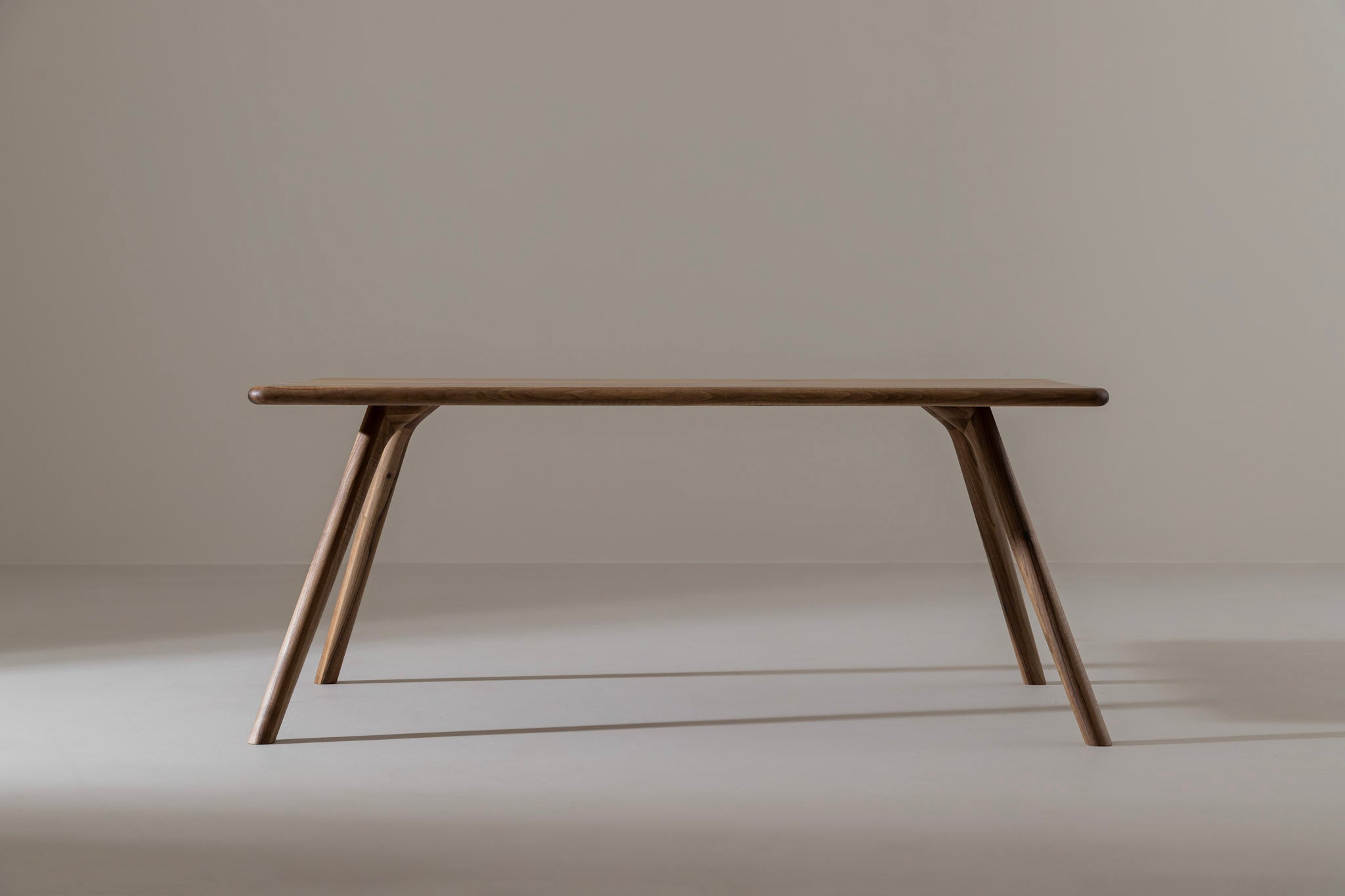 ARLEN Dining Table image 19