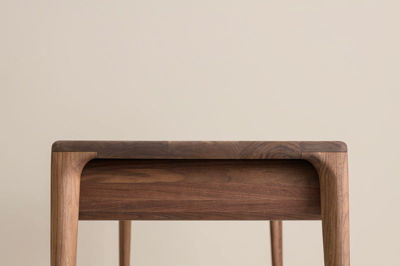 LUNA Desk