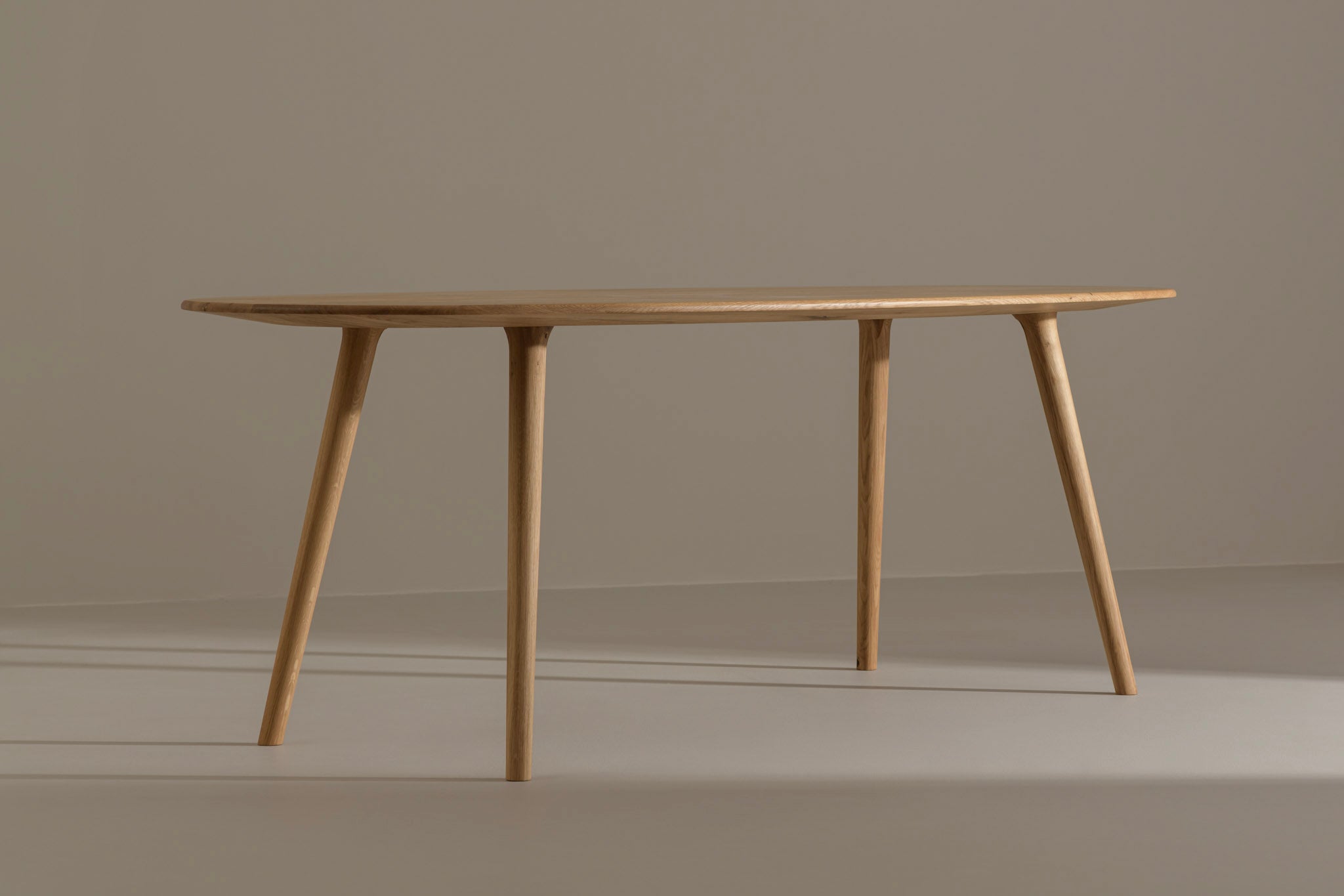 LUCIA Oval Dining Table image 4
