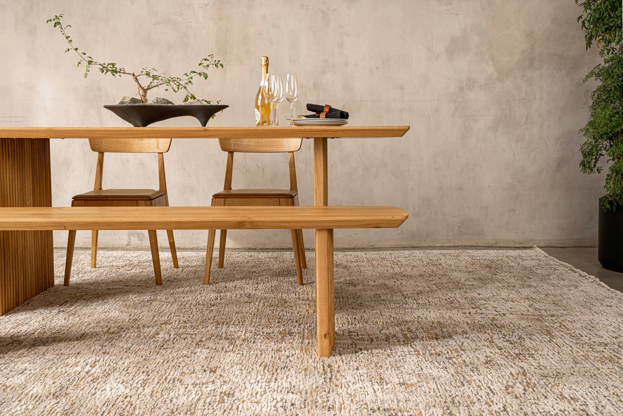MIOKO | Oak Dining Table