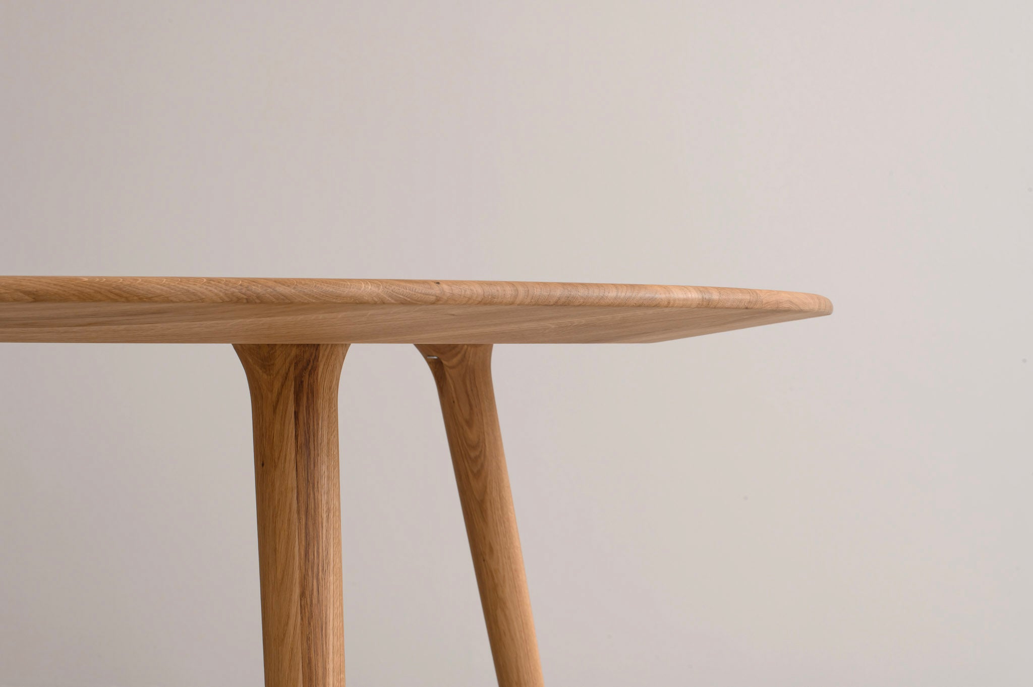 LUCIA Oval Dining Table image 19