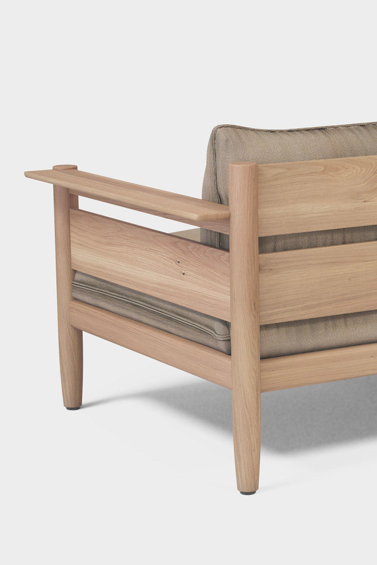 Outdoor-ready solid wood frame, UV-protected.