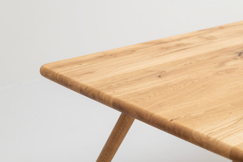ARLEN | Dining Table