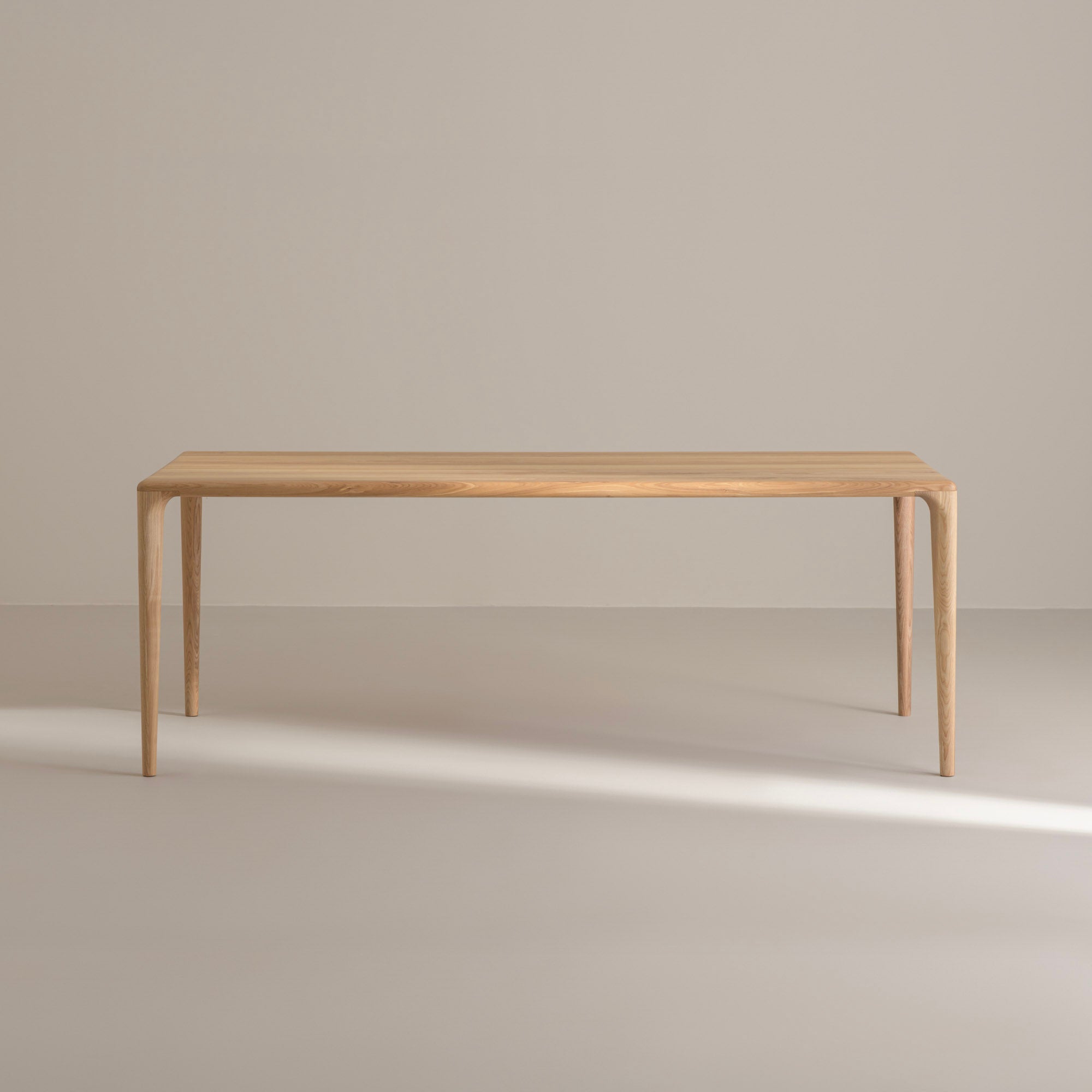 LÜNA Dining Table image 81