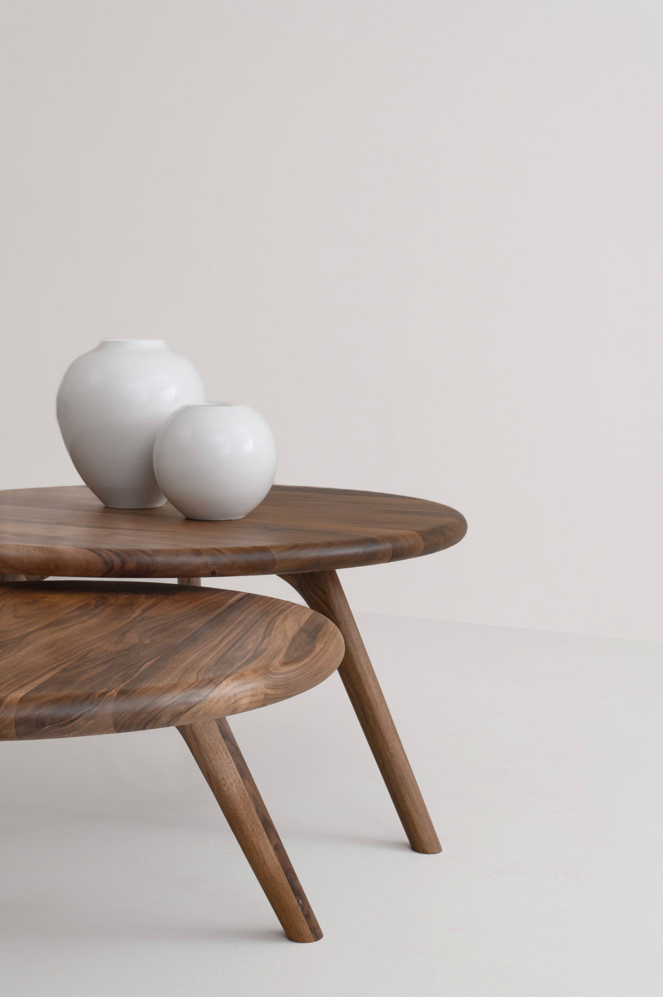 ARLEN | Nesting Round Coffee Tables image 31