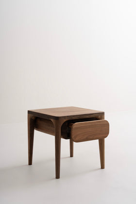 LÜNA | Side Table image 17