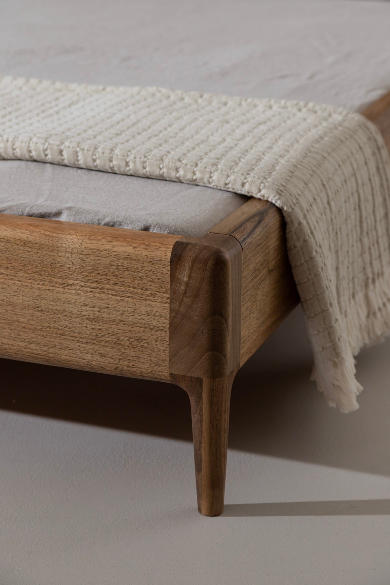 LÜNA Bedframe image 48