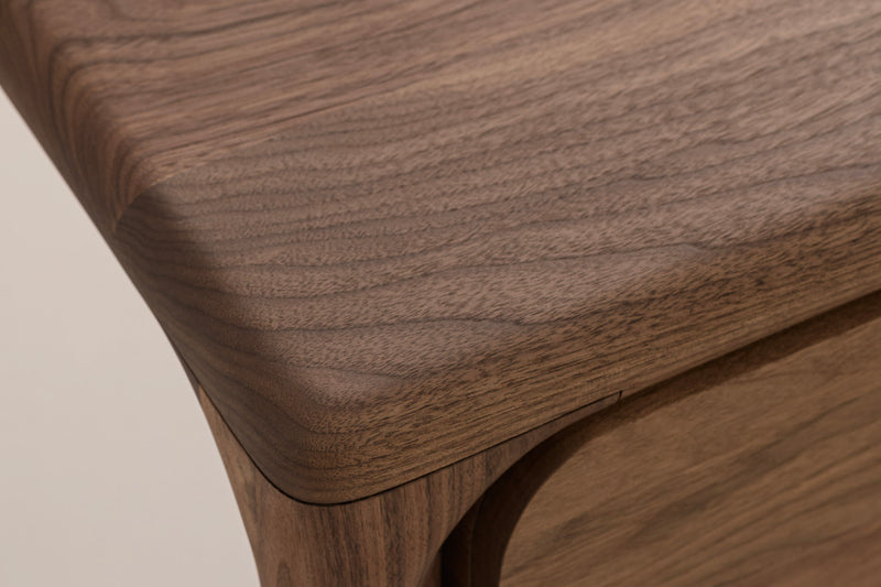 LUNA Desk