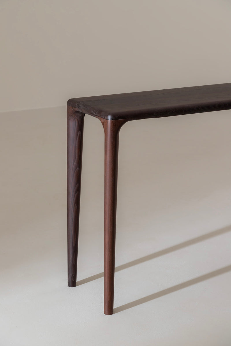 LÜNA Console Table