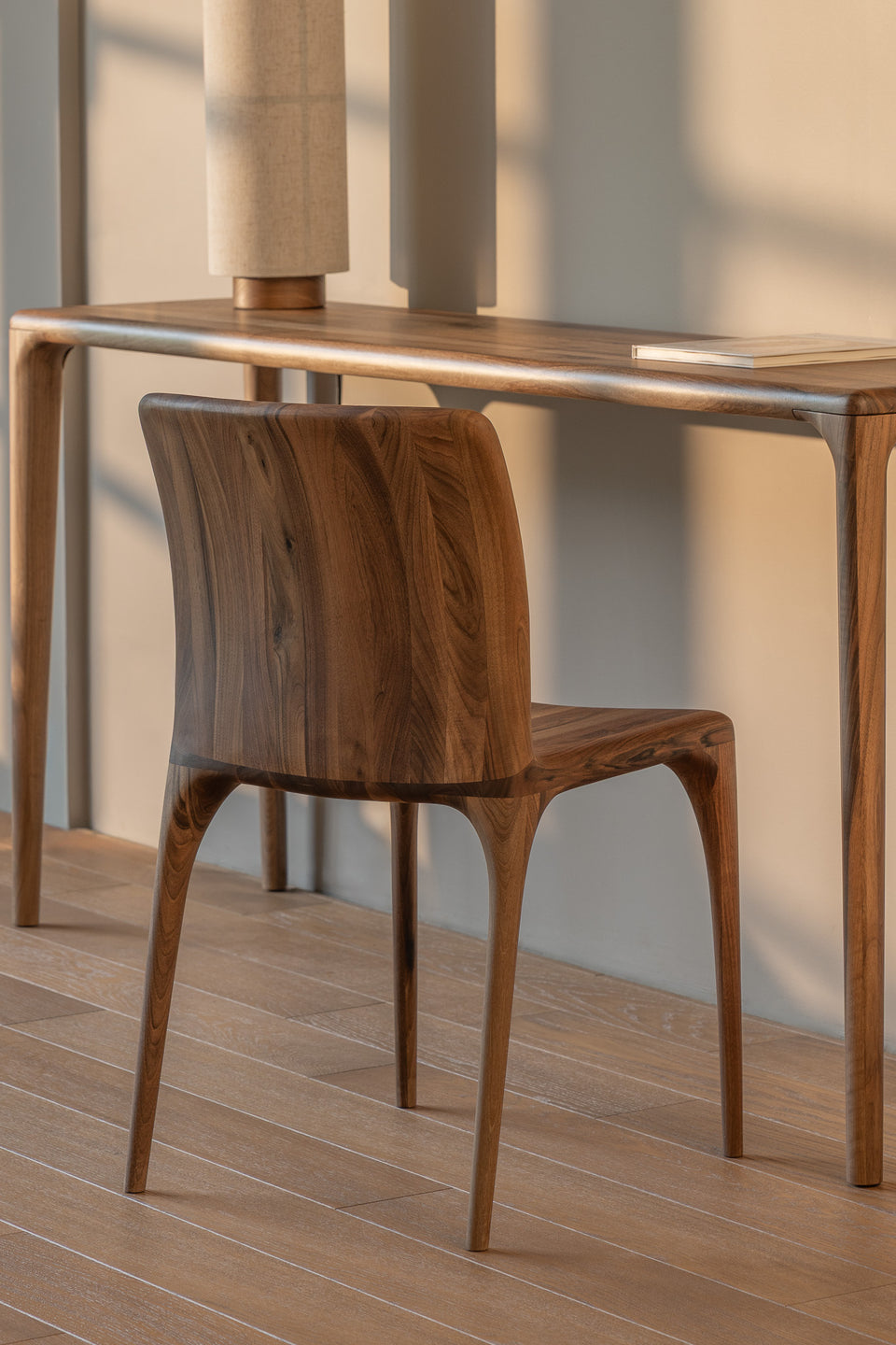 Seamless design with rounded edges and clean lines.