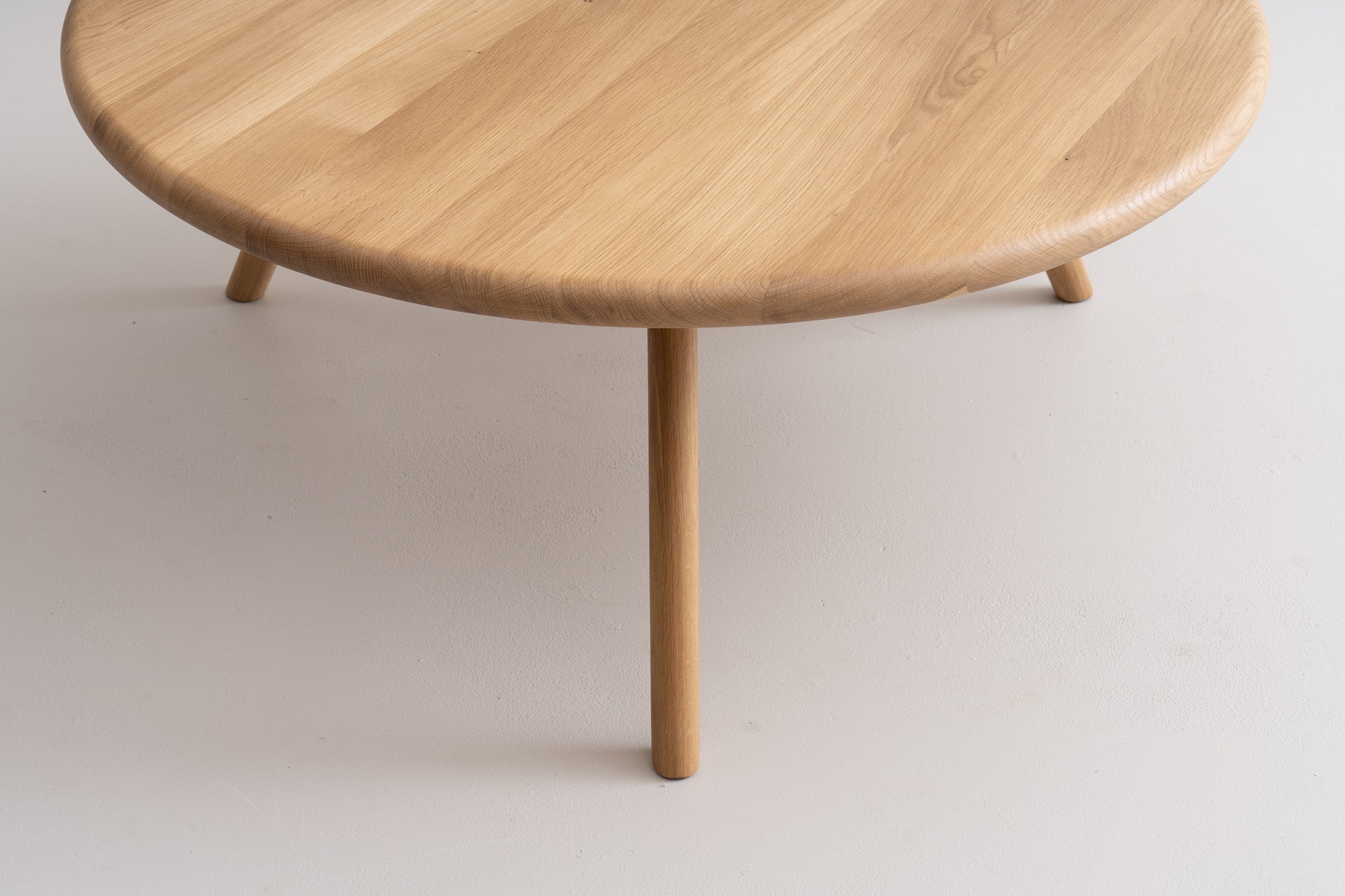 ARLEN | Nesting Round Coffee Tables