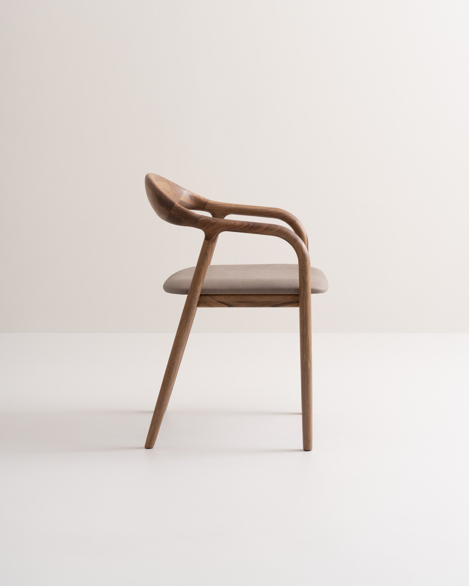 LELA | Chair image 16