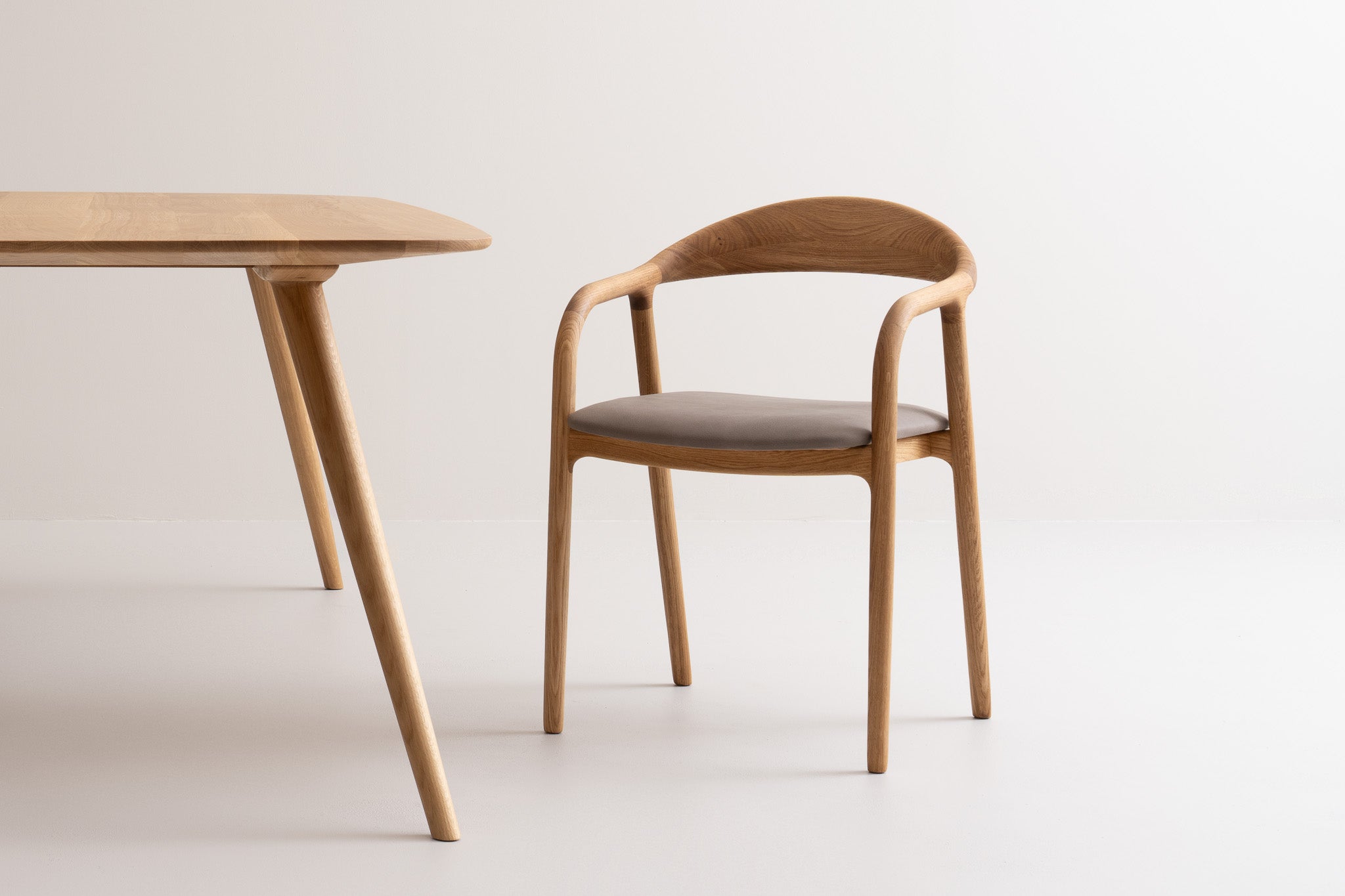 LELA | Chair image 33