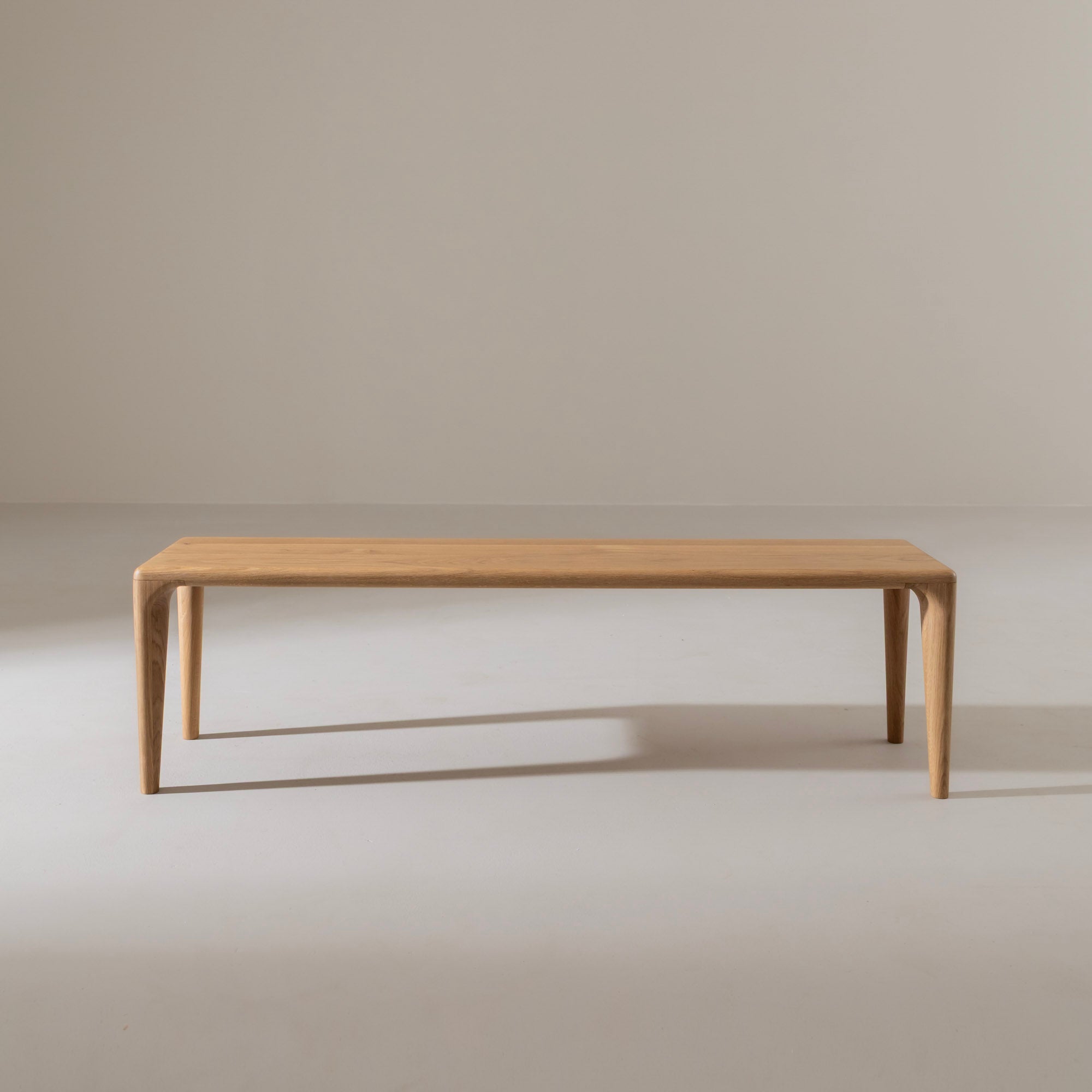 LÜNA Bench image 1