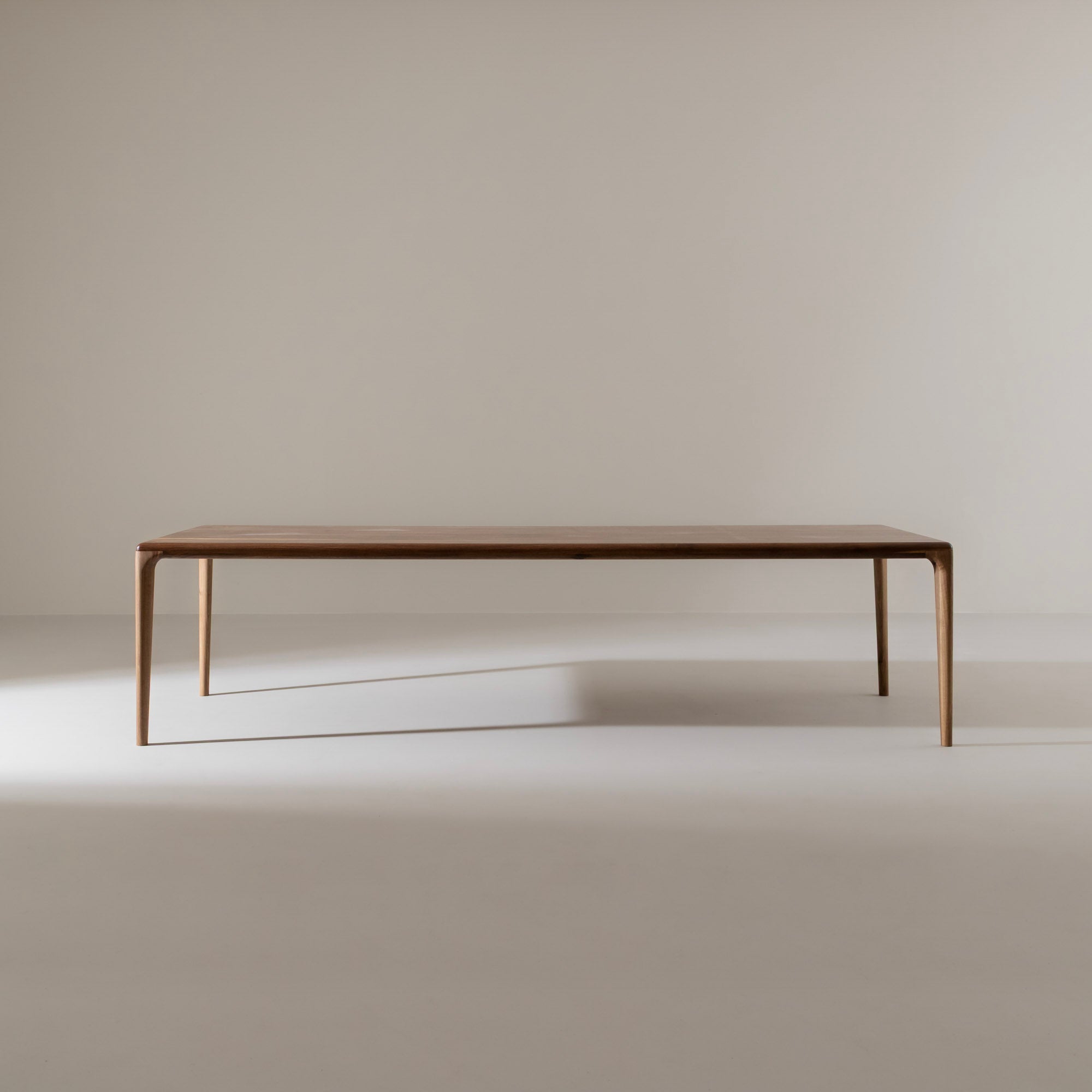 LÜNA S Dining Table image 31