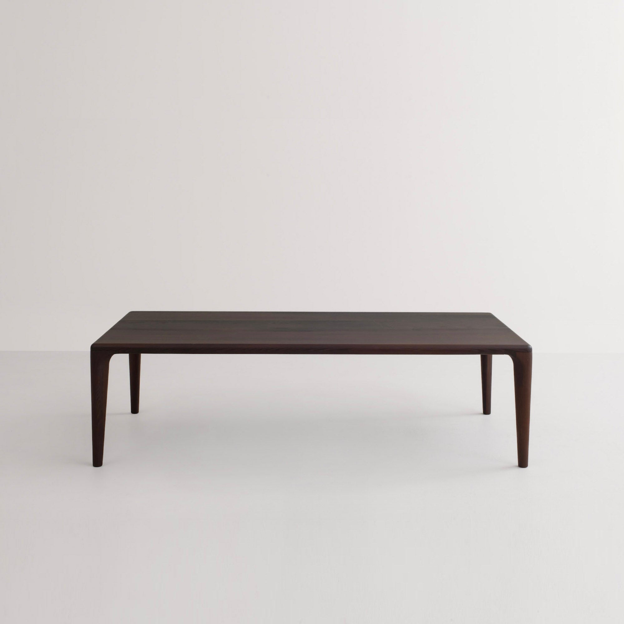 LÜNA | Gerookt essenhouten salontafel