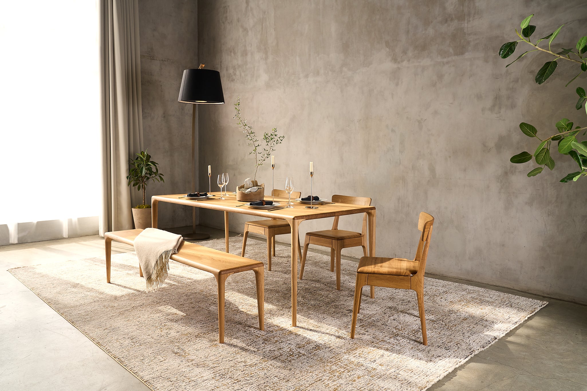 LÜNA | Dining Table image 8