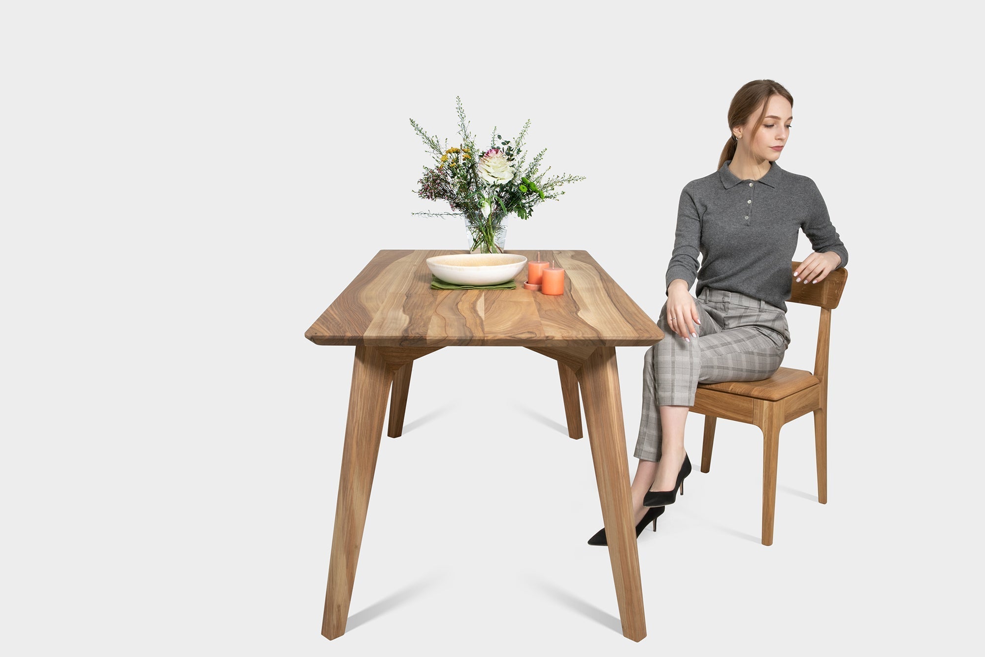 AMBER S | Walnut Extendable Dining Table